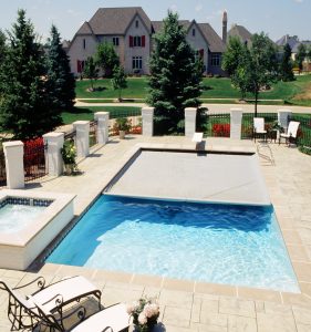 Rectangular pool with Coverstar automatic cover